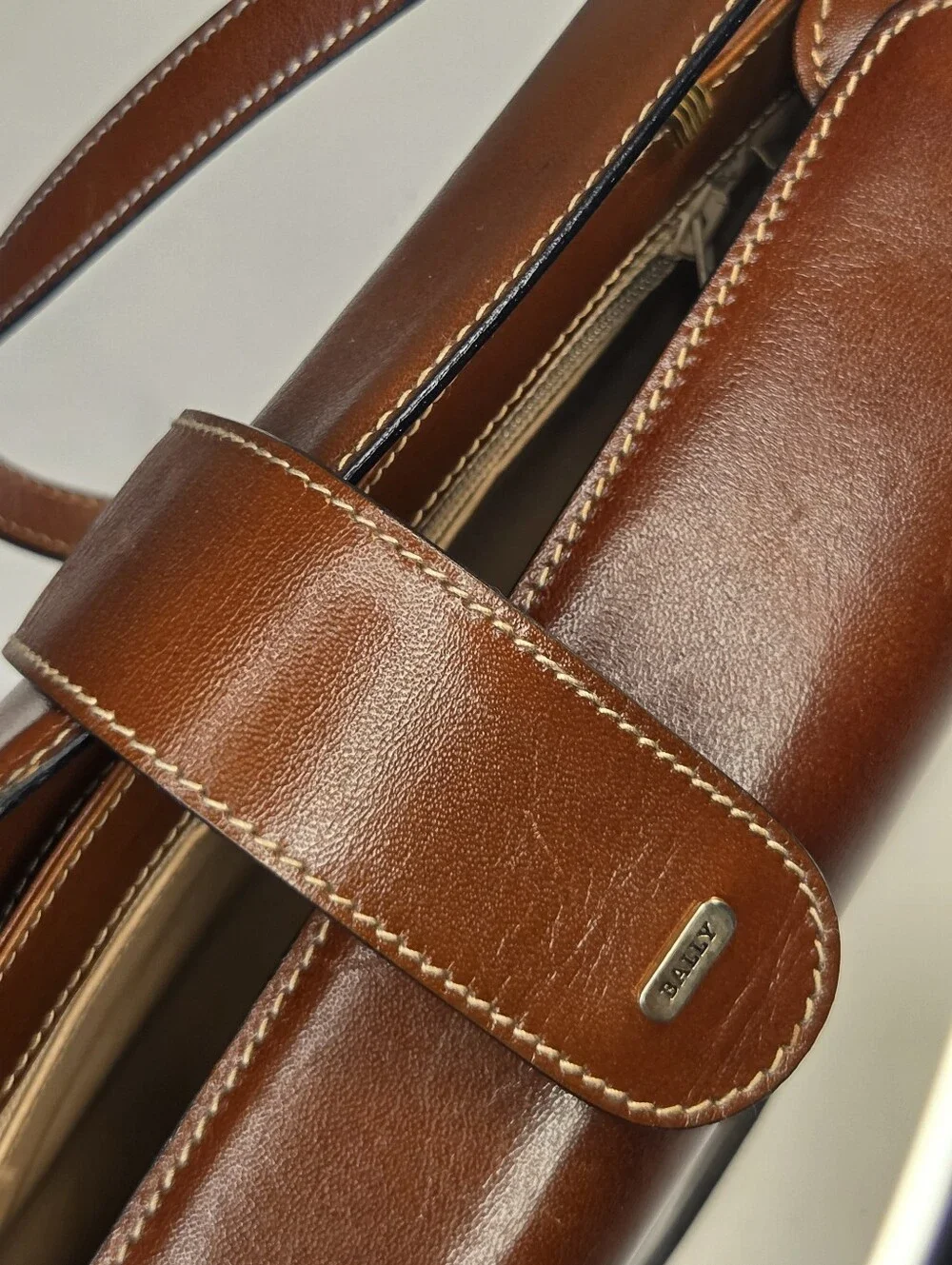 Bally Brown Leather Shoulder Bag Cross Body Front Flap Purse Gorgeous